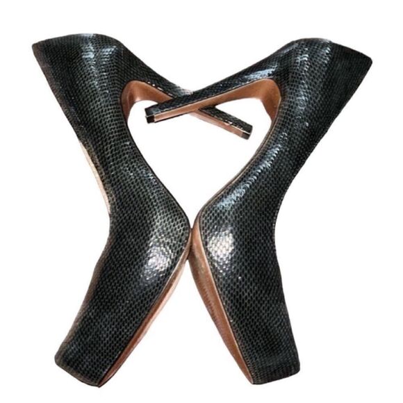 Bebe Black Leather Platform Pumps(Size 7B) - Picture 10 of 10